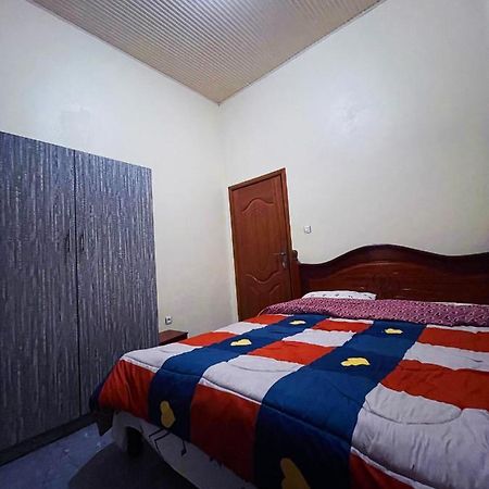 Zeo Airbnb - Cheap Apartment In Кигали Экстерьер фото